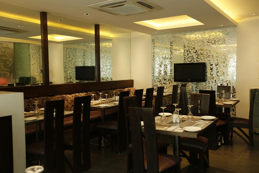 Good Times Hotel Delhi  Exterior photo