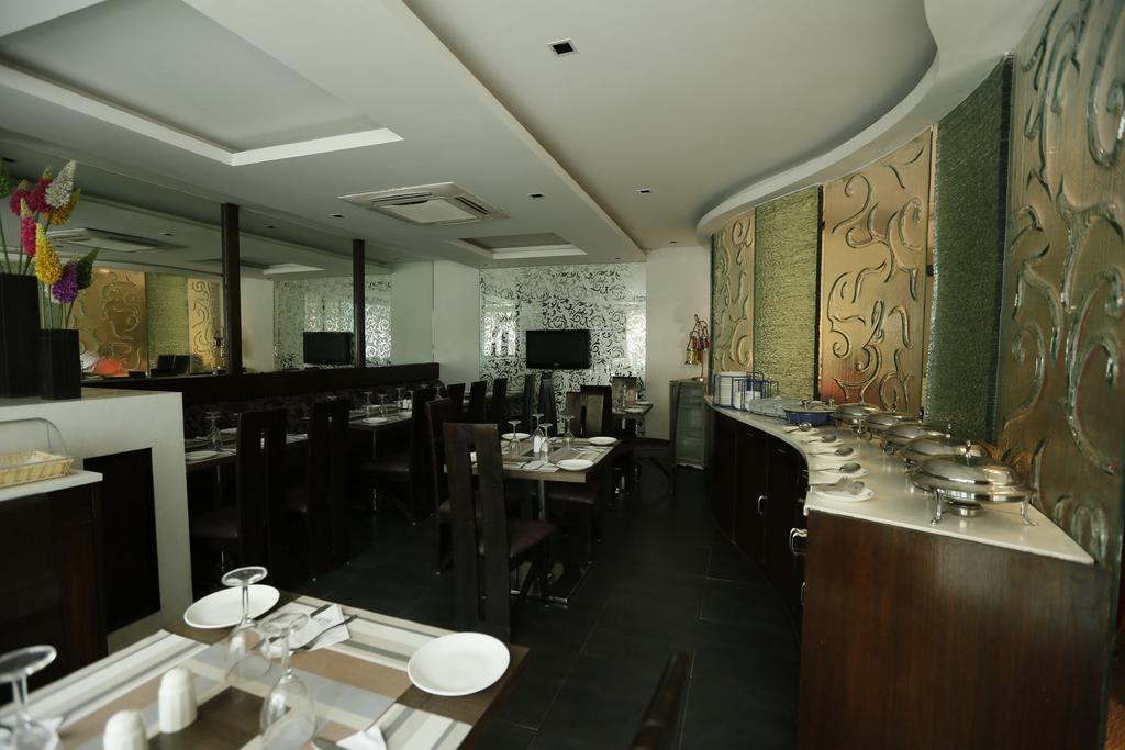 Good Times Hotel Delhi  Exterior photo
