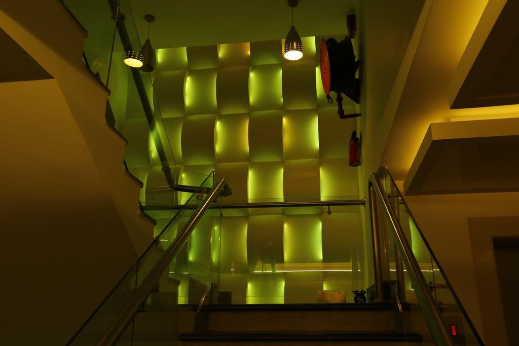 Good Times Hotel Delhi  Exterior photo